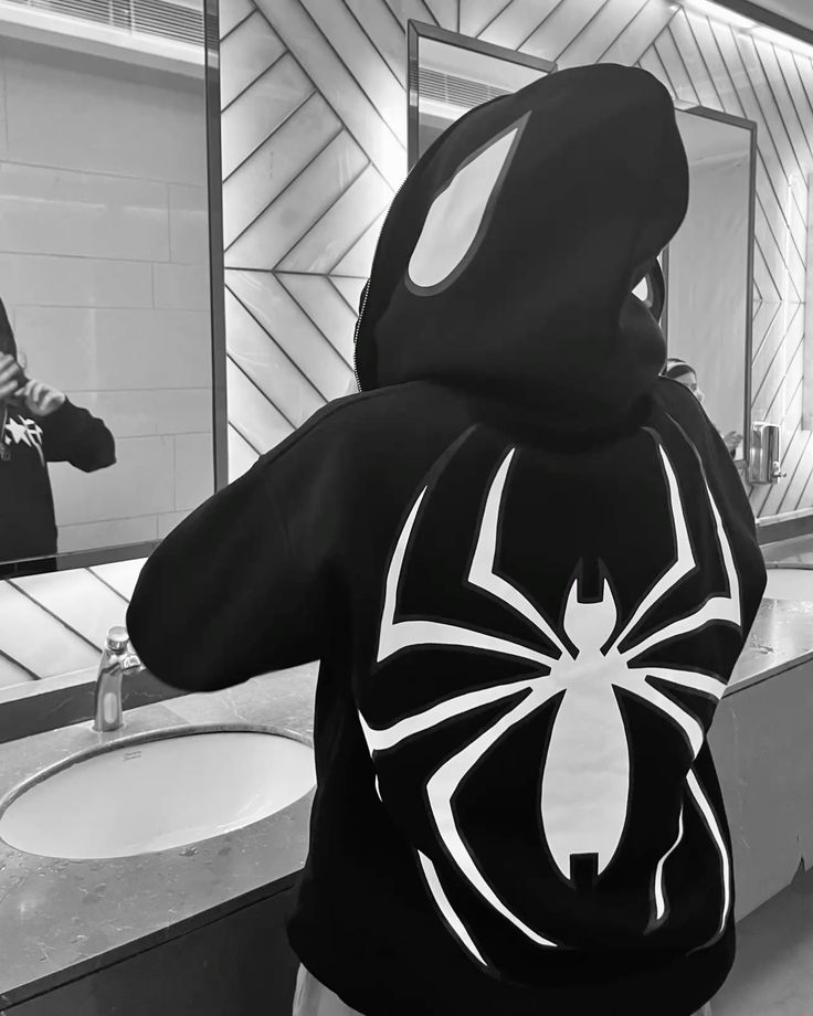 Spider Printed Aesthetic Hoodie